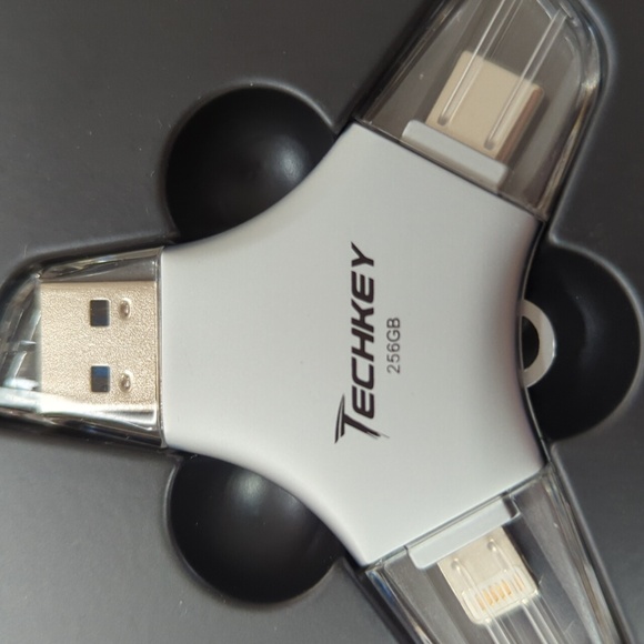 Techkey 3.0 256GB 3-in-1 Flash Drive - Picture 2 of 3